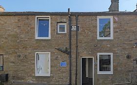 4 Bed Charming, Family-Friendly Cottage 1694